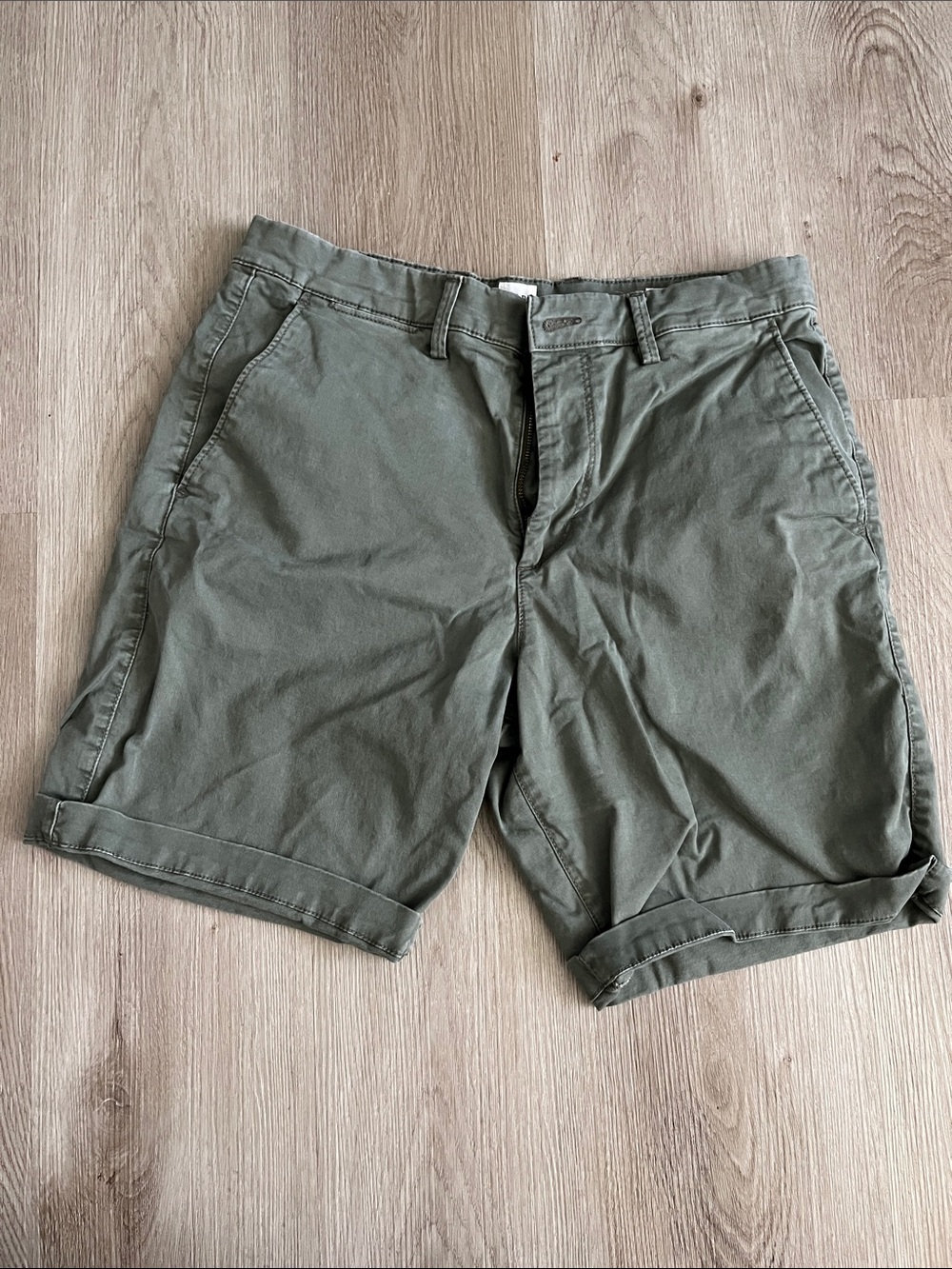 GAP Olive Green Rolled-Hem Chino Shorts